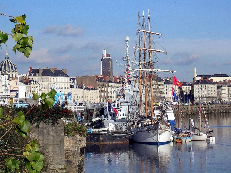 Hafen von Nantes, Foto: Wikimedia / Jibi44, CC BY 2.5 (https://commons.wikimedia.org/w/index.php?curid=2200949)
