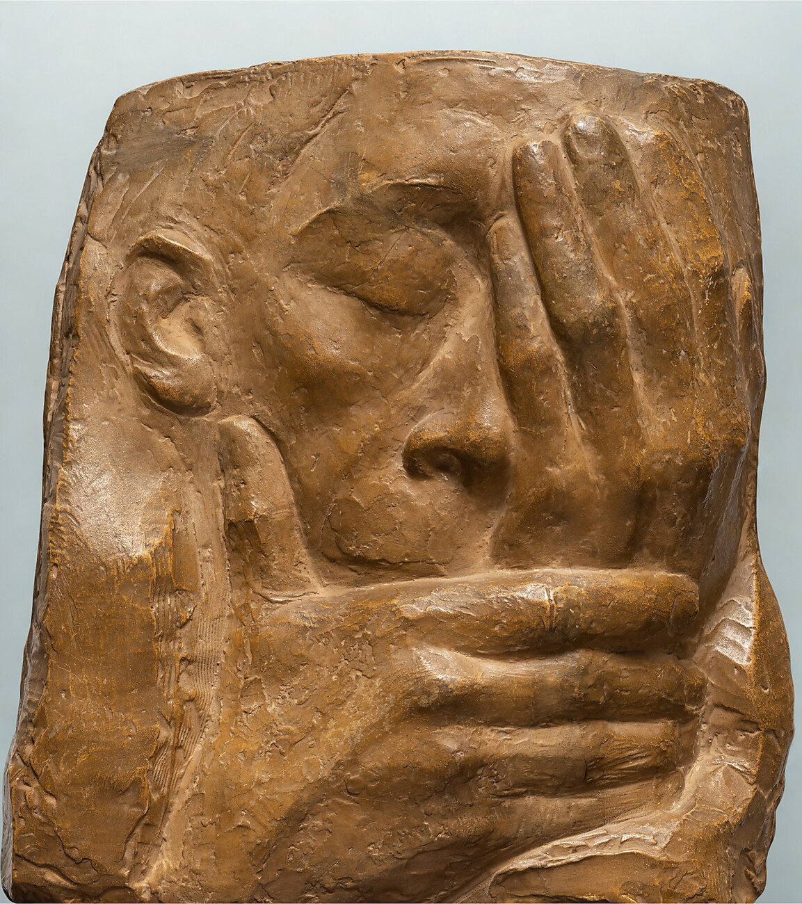 Käthe Kollwitz, Die Klage, 1938/39, Stucco, 27,8 x 26,4 x 9,9 cm, © Hamburger Kunsthalle / bpk, Foto: Christoph Irrgang
