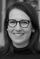 Dr. Anna Heinze