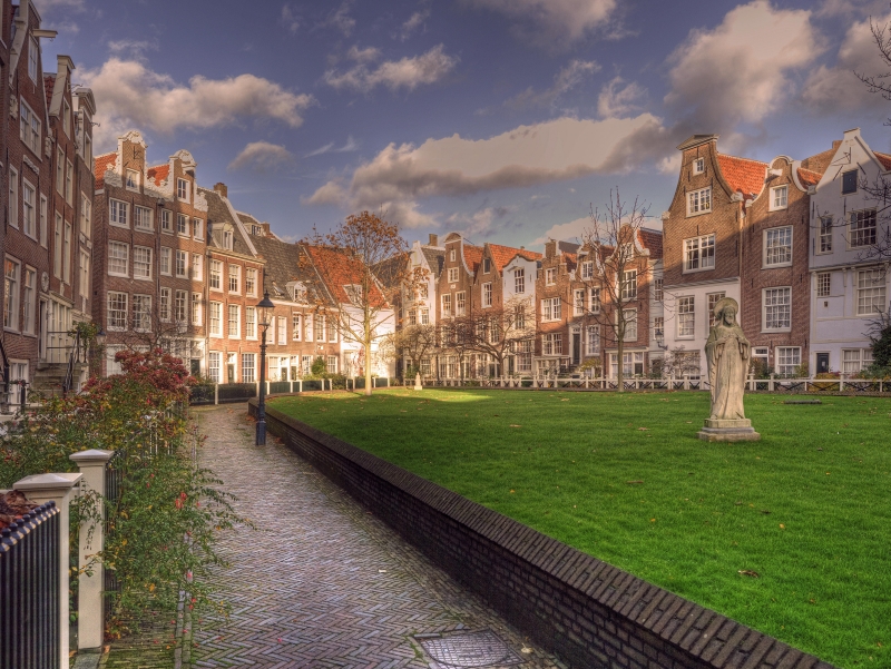Amsterdam, Begijnhof, Foto: Bert K. / Wikimedia Commons (CC BY 2.0 DEED)